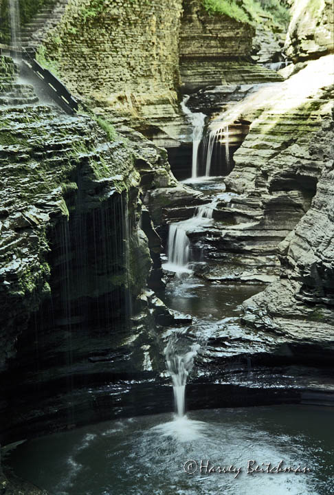 Watkins Glen Gorge NY.jpg